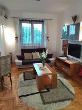 DORA Apartman